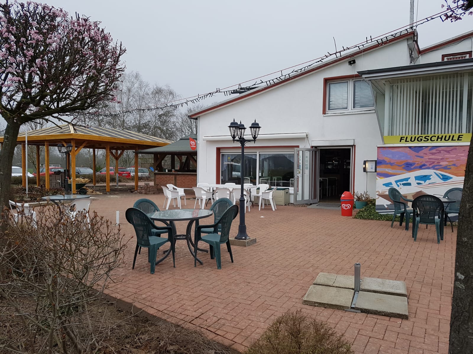 Clubgaststätte/Restaurant am Flugplatz Hodenhagen zum 01.04.2019 oder ...