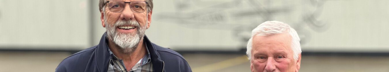 Dozenten Herbert Kahlenberg und Gerhard Biedermann (LVN) beim Aero-Club Hodenhagen.