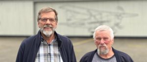 Dozenten Herbert Kahlenberg und Gerhard Biedermann (LVN) beim Aero-Club Hodenhagen.
